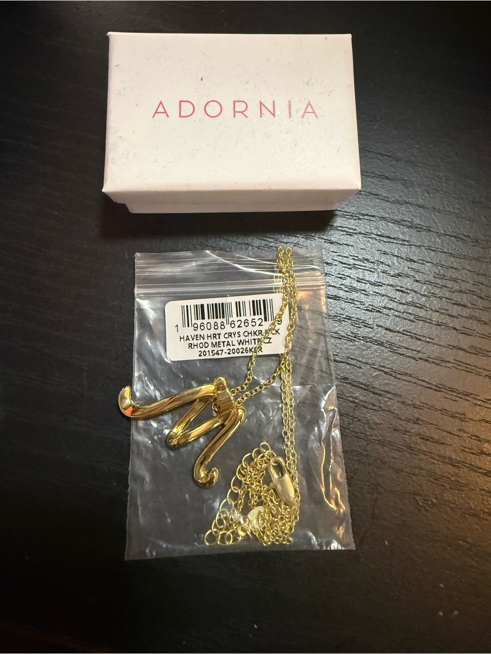 Haven Heart Gold Tone Initial M Pendant Necklace, NEW in original packaging - Picture 3 of 3
